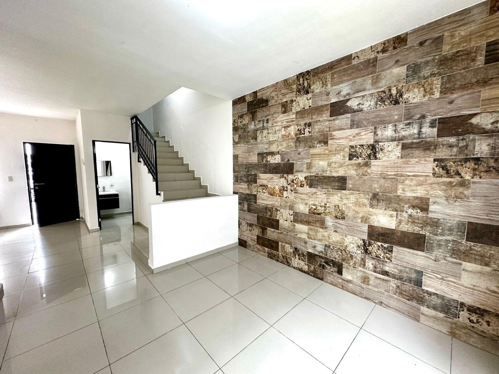 Corner House for Sale in the Los Castaños Private Residential Subdivision—Apodaca, Nuevo León
