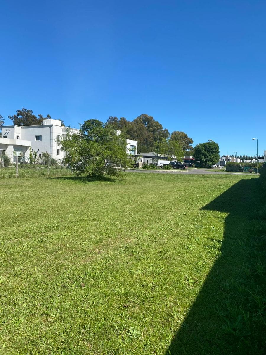 For Sale: 450-square-meter Perimeter Lot in the La Reserva Hudson Neighborhood, Berazategui
