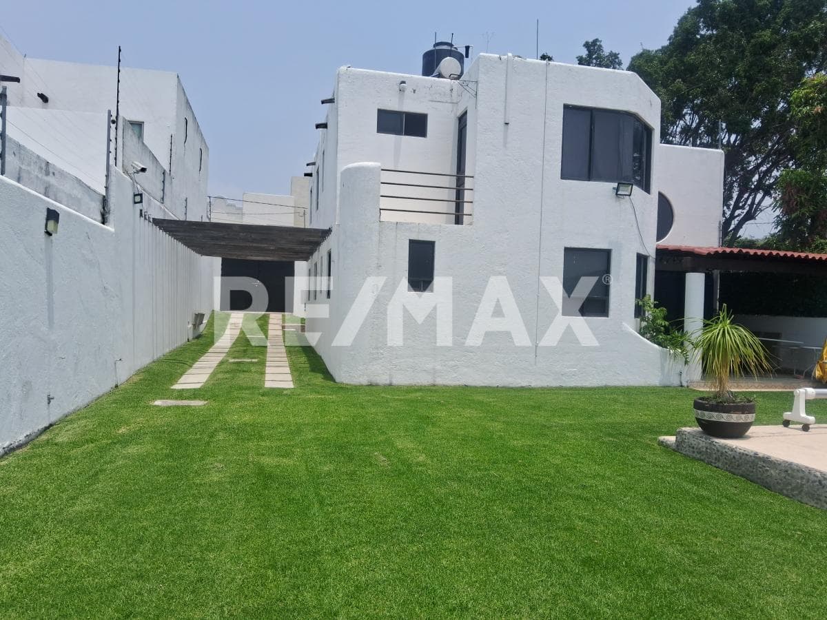 House for Sale in the Jardines de Tlayacapan Subdivision
