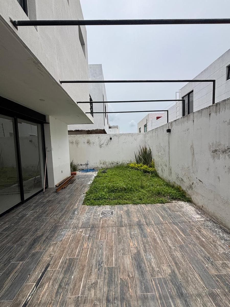 House in the Valle Imperial Subdivision