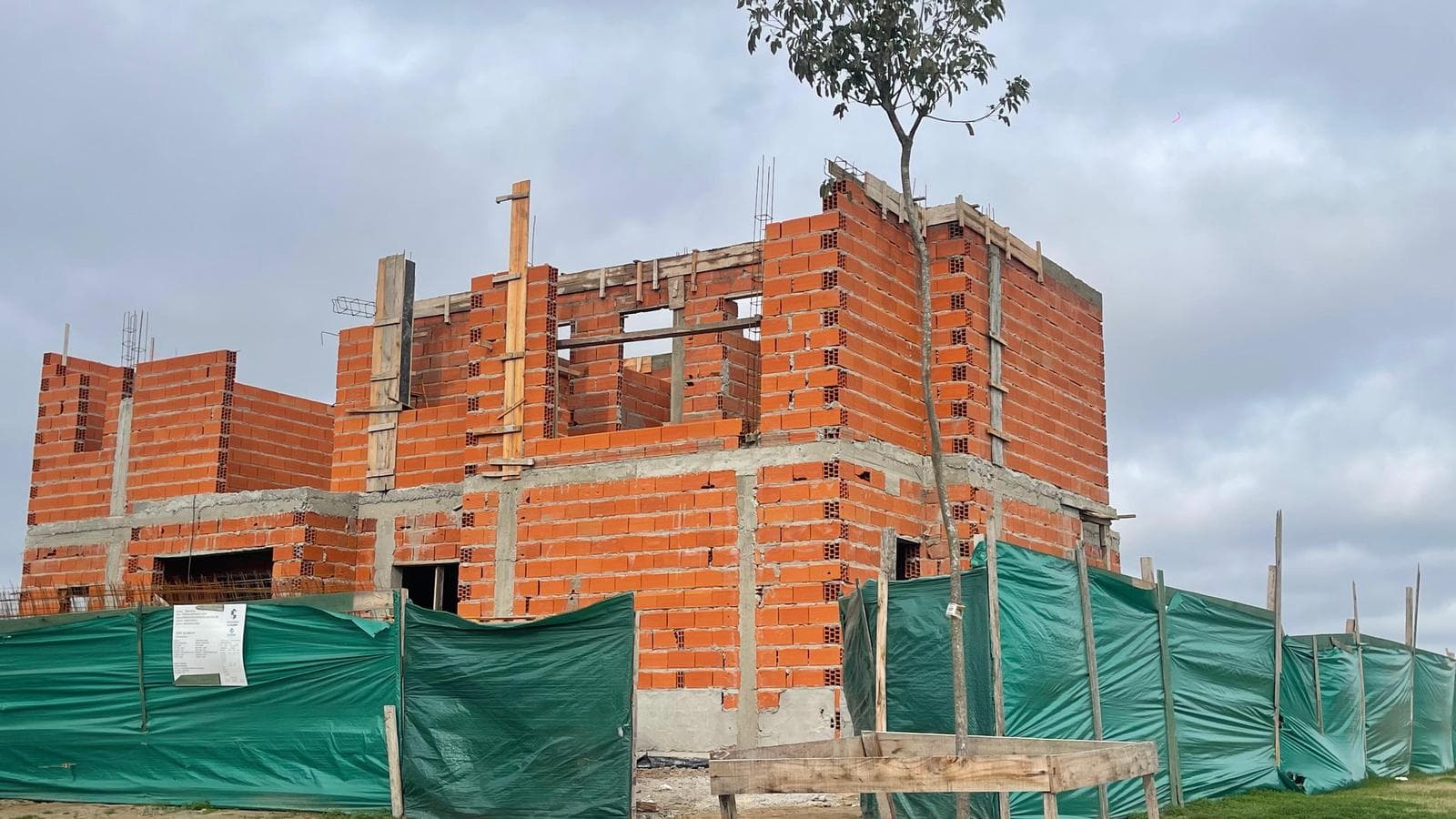 Property for Sale in the Nativas Neighborhood - Puertos del Lago