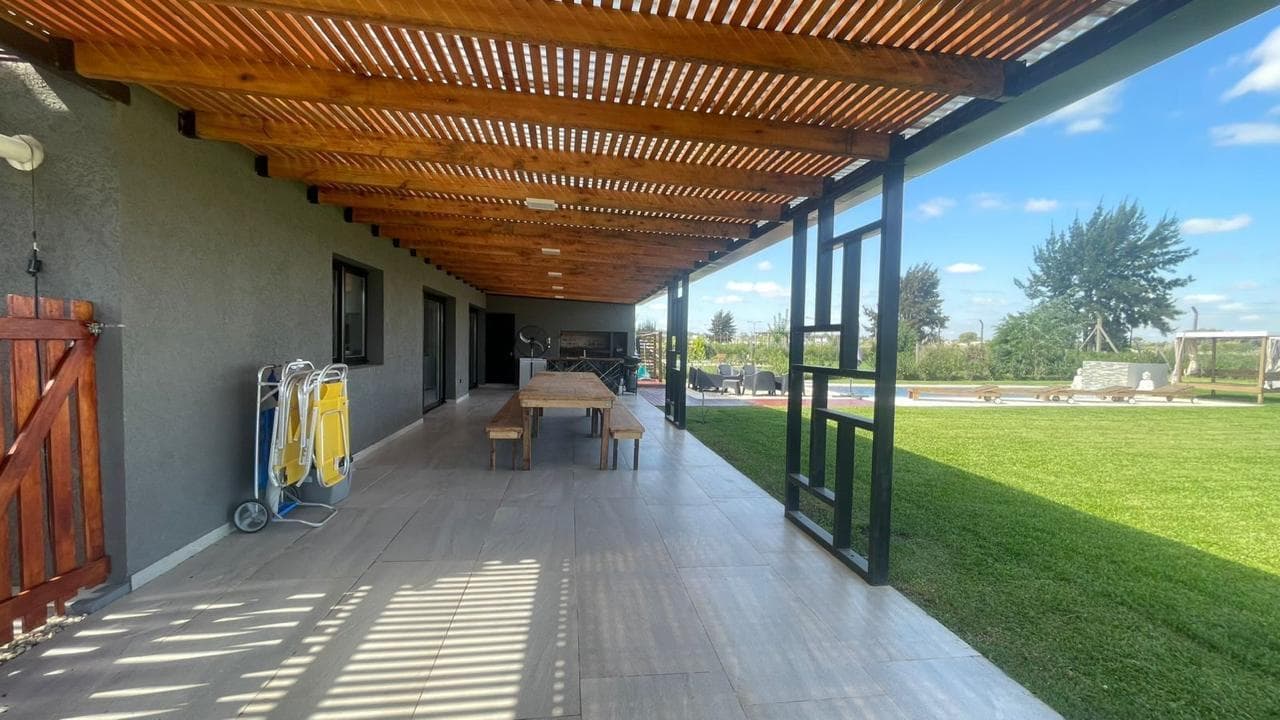 Property for Sale in the Nativas Neighborhood - Puertos del Lago