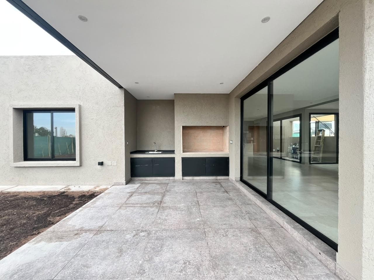 House in Chacras De Coria