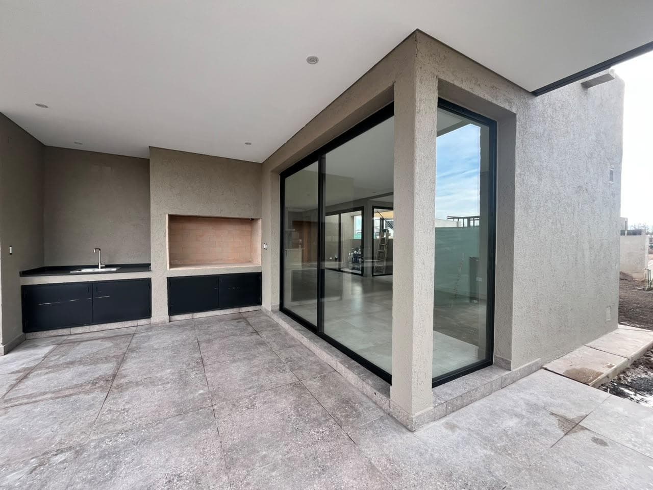 House in Chacras De Coria