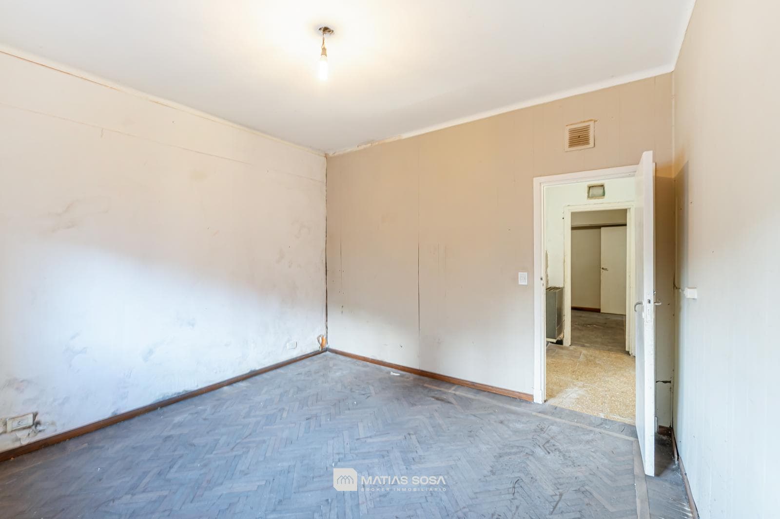 For Sale - House - 3 rooms - Apartment - Barbecue Area - In Need of Renovation - Puerto