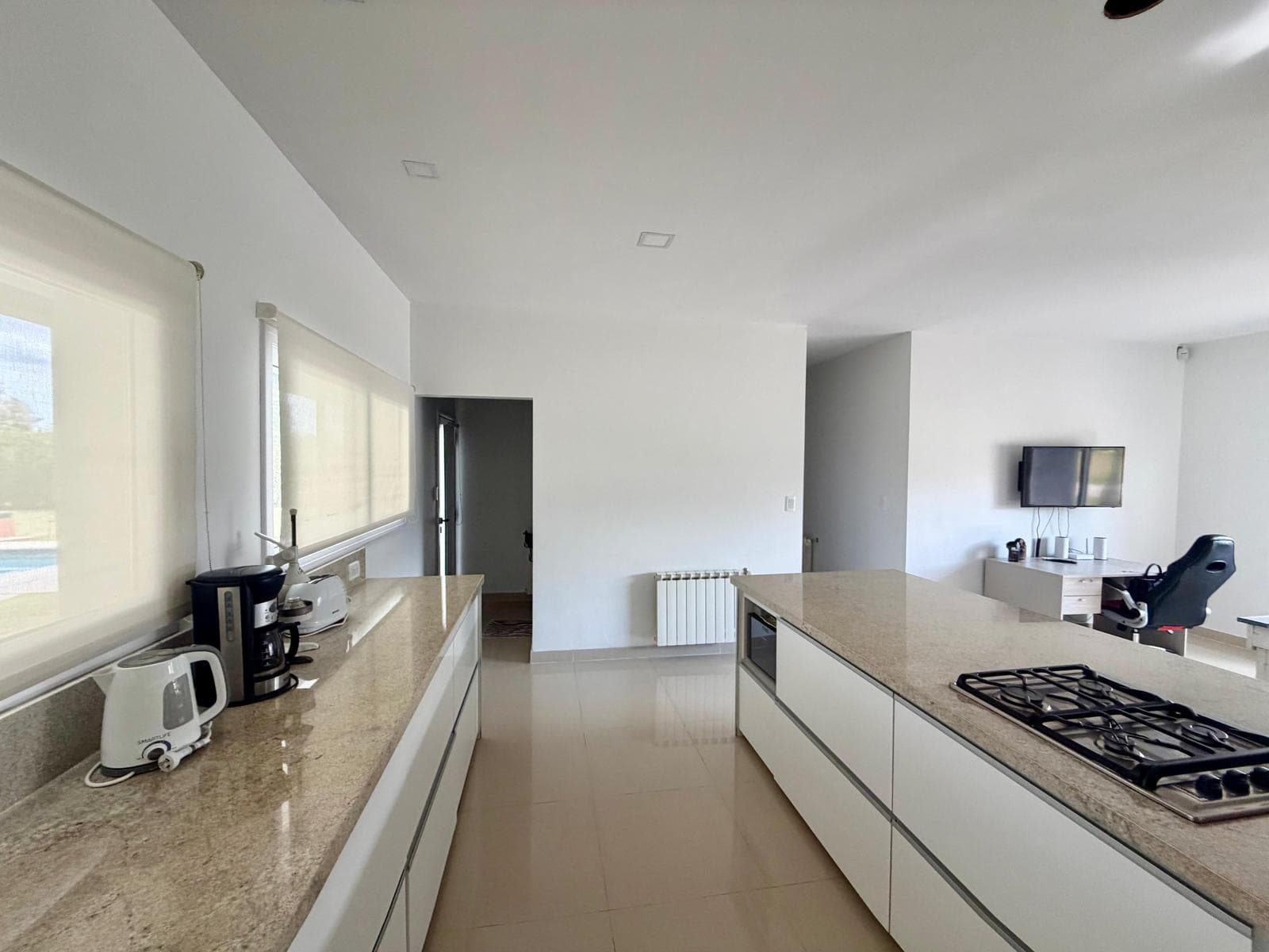 House for sale: 5 rooms, pool, garden, Luján and San Roque regions