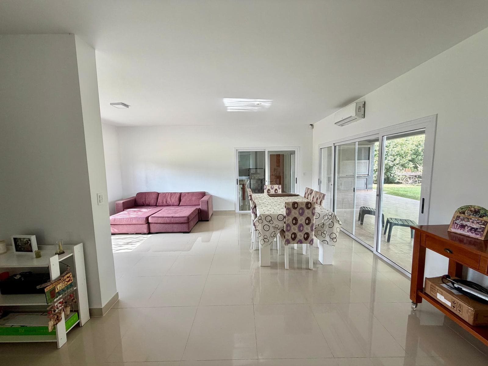 House for sale: 5 rooms, pool, garden, Luján and San Roque regions