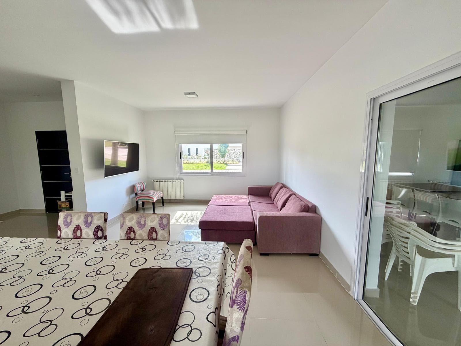 House for sale: 5 rooms, pool, garden, Luján and San Roque regions