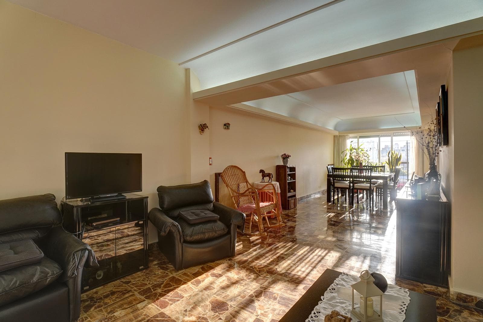 4-Bedroom Apartment with Guest Room and Garage for Sale