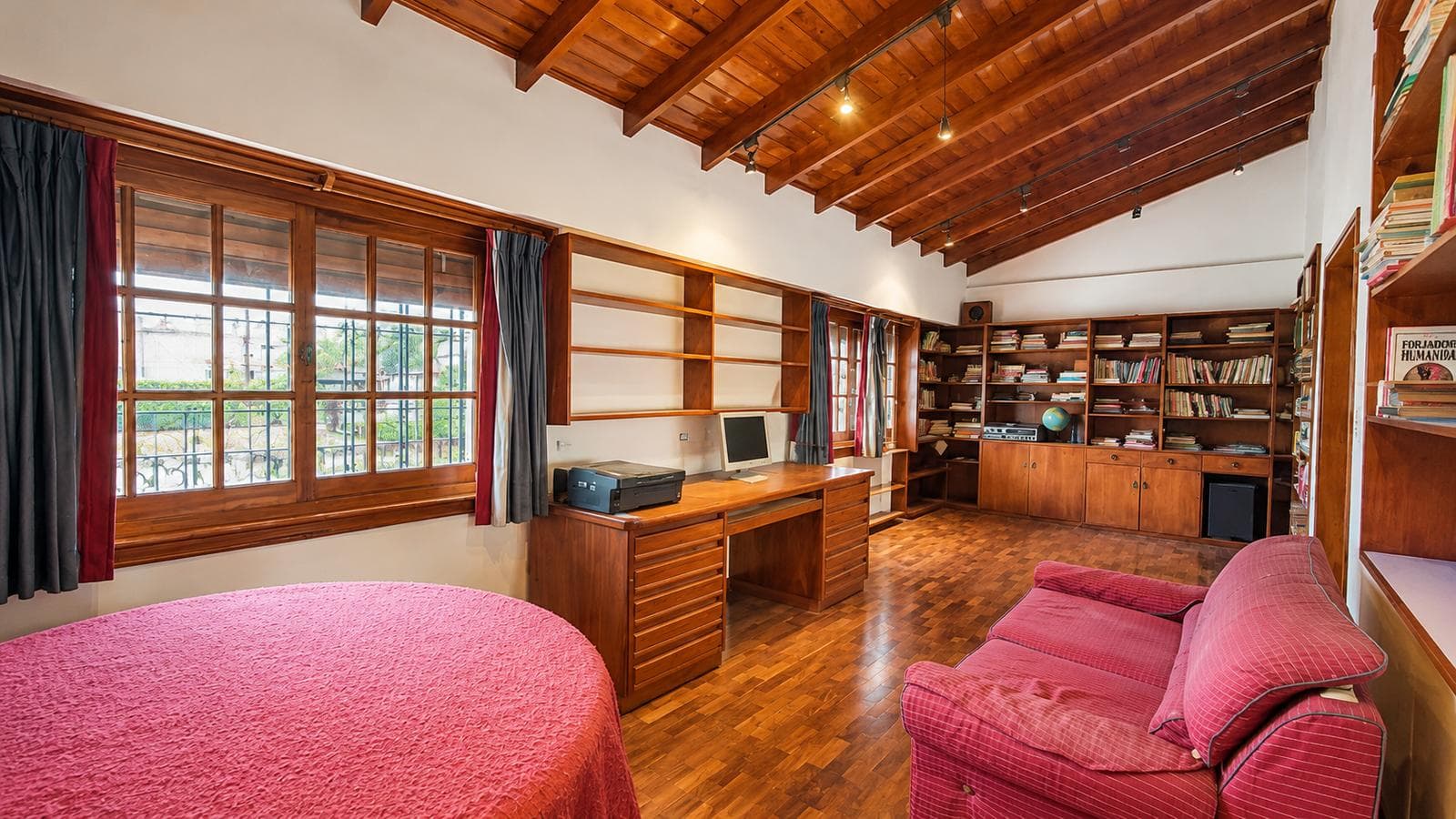 5-room house for sale in Colegiales, eligible for a mortgage