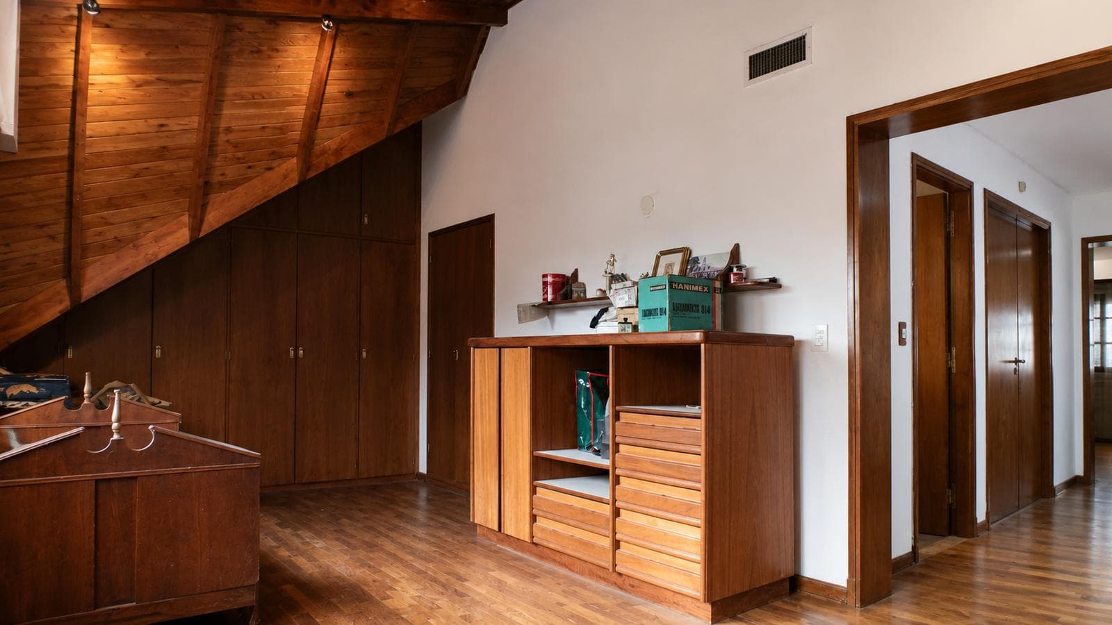 5-room house for sale in Colegiales, eligible for a mortgage
