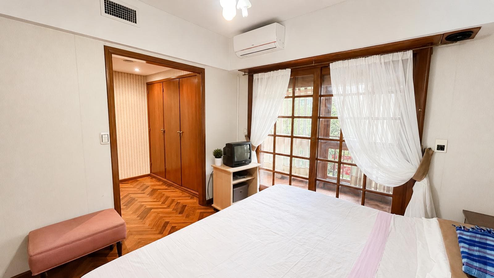 5-room house for sale in Colegiales, eligible for a mortgage
