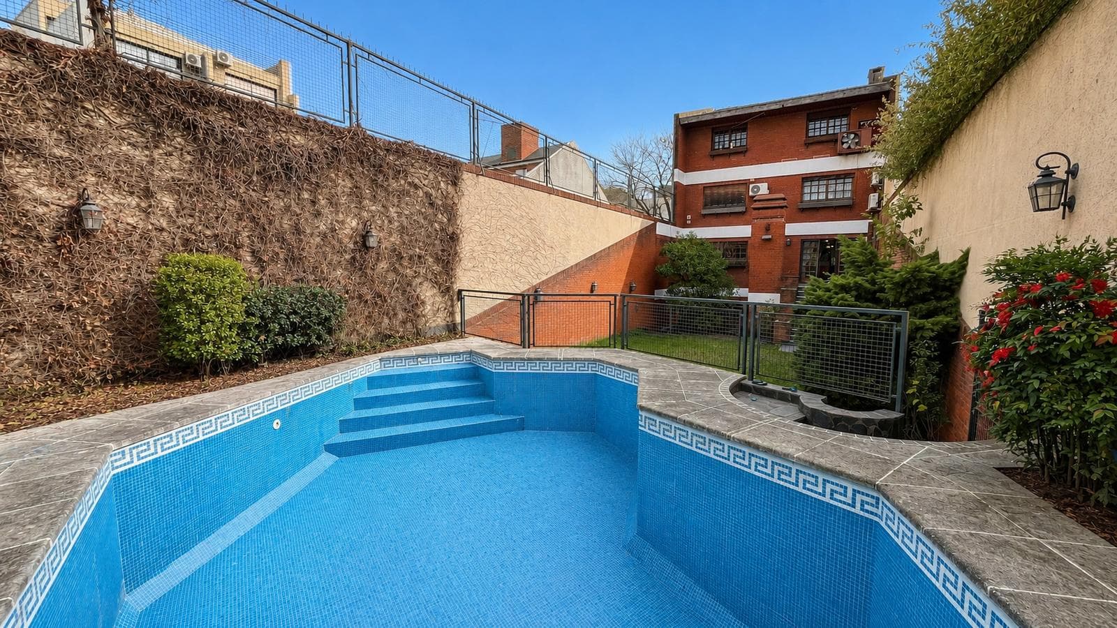 5-room house for sale in Colegiales, eligible for a mortgage
