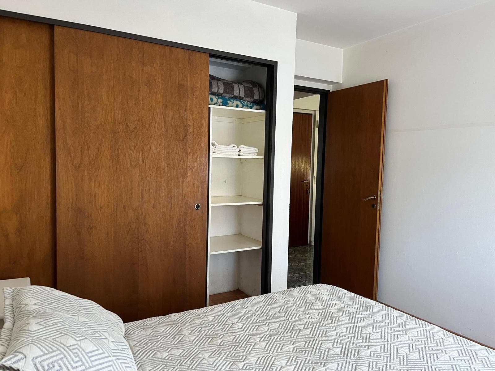 Downtown Apartment for Long-Term Rent - San Carlos de Bariloche