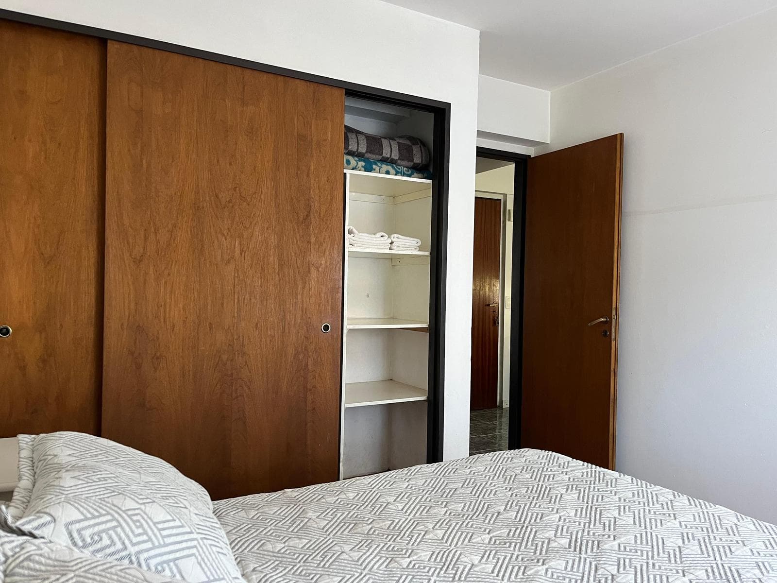 Downtown Apartment for Long-Term Rent - San Carlos de Bariloche