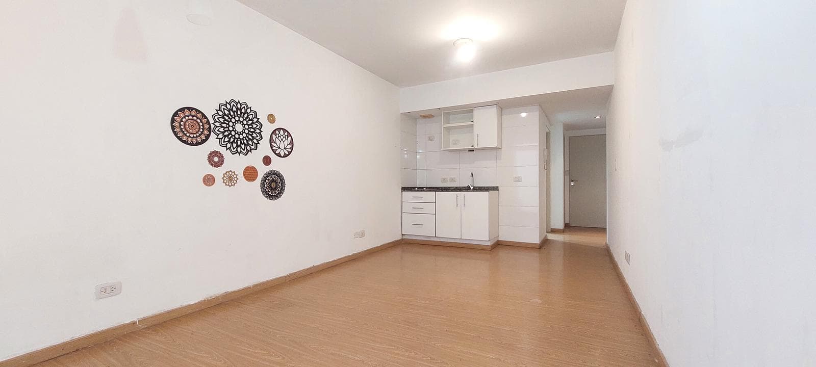 2-Room Apartment for Sale with a Patio in San Nicolás