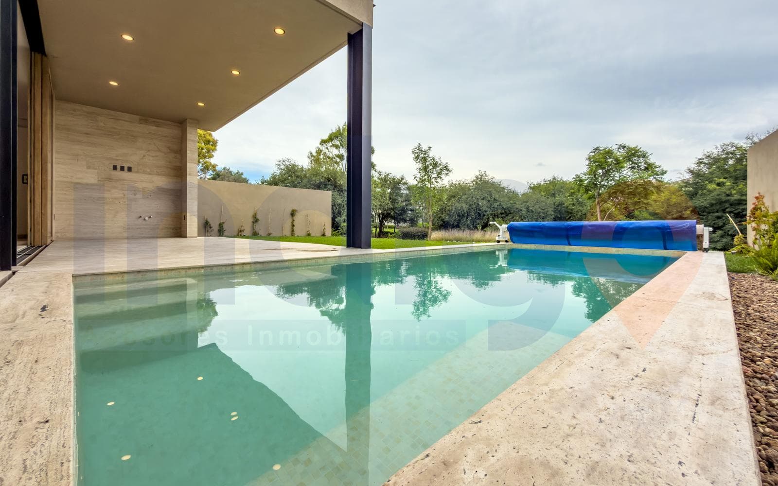 House for Sale in Altozano in the Río Condominium