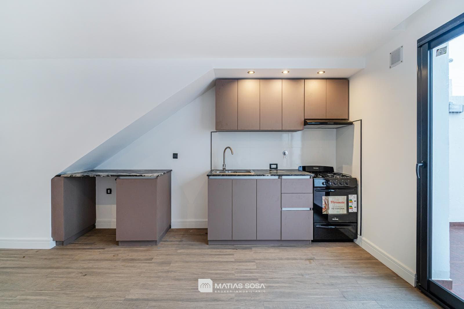 For Sale - Duplex - 2 Rooms - Parque Luro