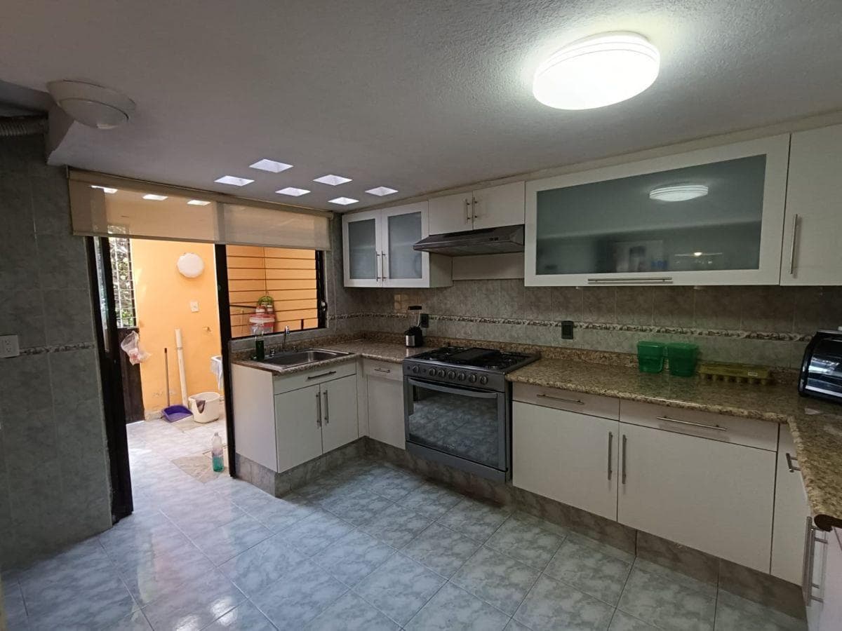 House in a Condominium for Sale in Campestre Coyoacán with a Pool