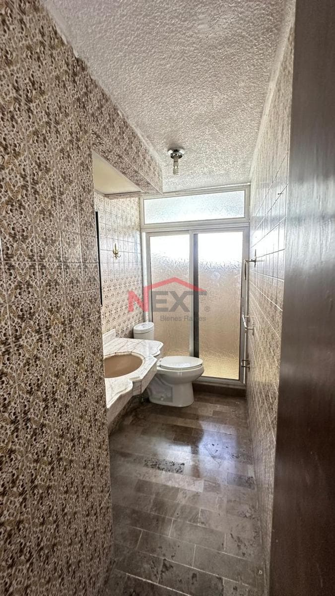 House for Sale in Colonia Jardín | Attached Apartment | Opportunity to Renovate or Develop Apartments | Saltillo, Coahuila
