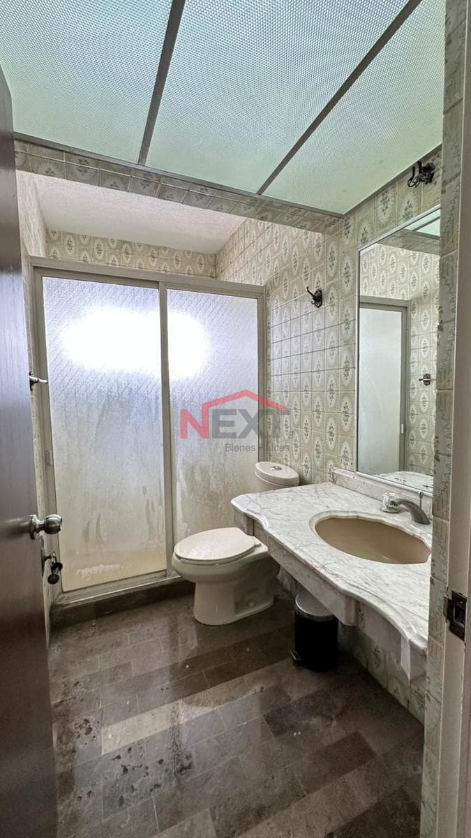 House for Sale in Colonia Jardín | Attached Apartment | Opportunity to Renovate or Develop Apartments | Saltillo, Coahuila