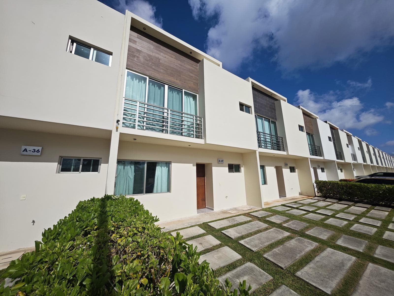 House for Sale, 3 Bedrooms, Av. Huayacan, Duke, Long Island, Cancun