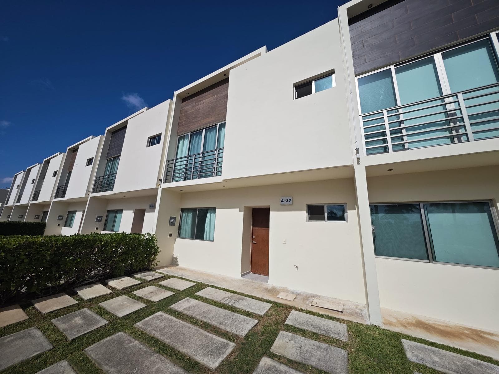 House for Sale, 3 Bedrooms, Av. Huayacan, Duke, Long Island, Cancun