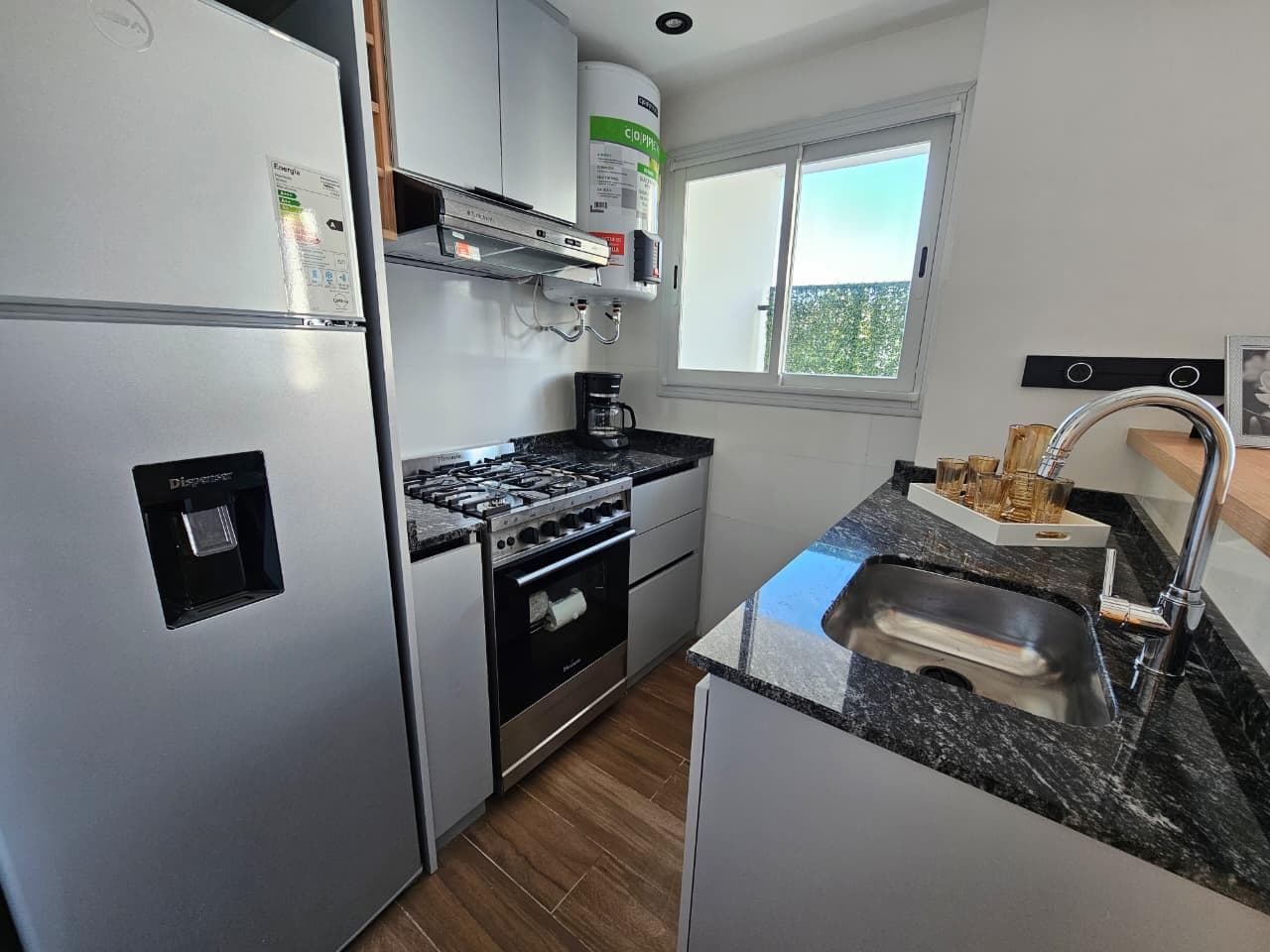 2-Bedroom Apartment with Balcony and Grill