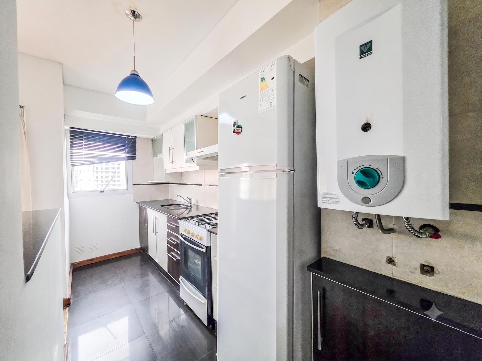 VENTA - Departamento de 2 dormitorios al frente, Centro - Rosario