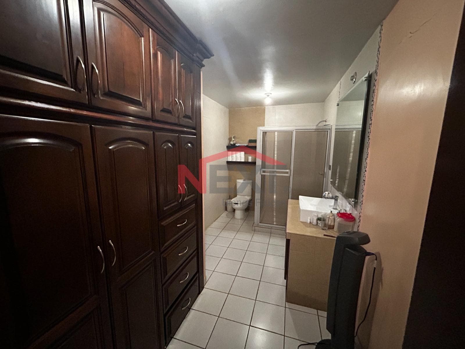 HOUSE FOR SALE LOCATED IN THE PASEO ALAMEDA SUBDIVISION.