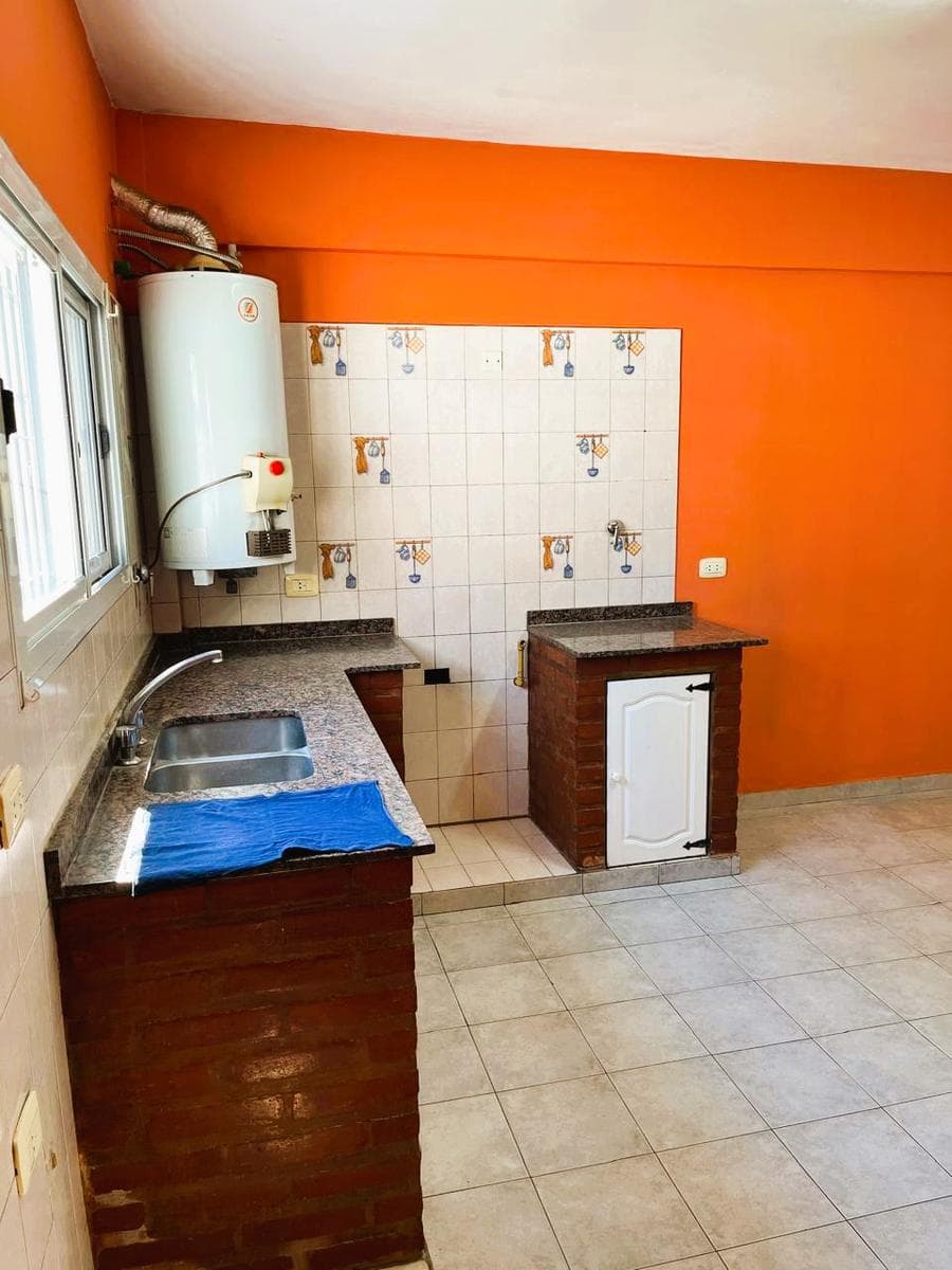 3-BEDROOM HOUSE FOR RENT WITH GARAGE IN PARQUE JOSE C PAZ