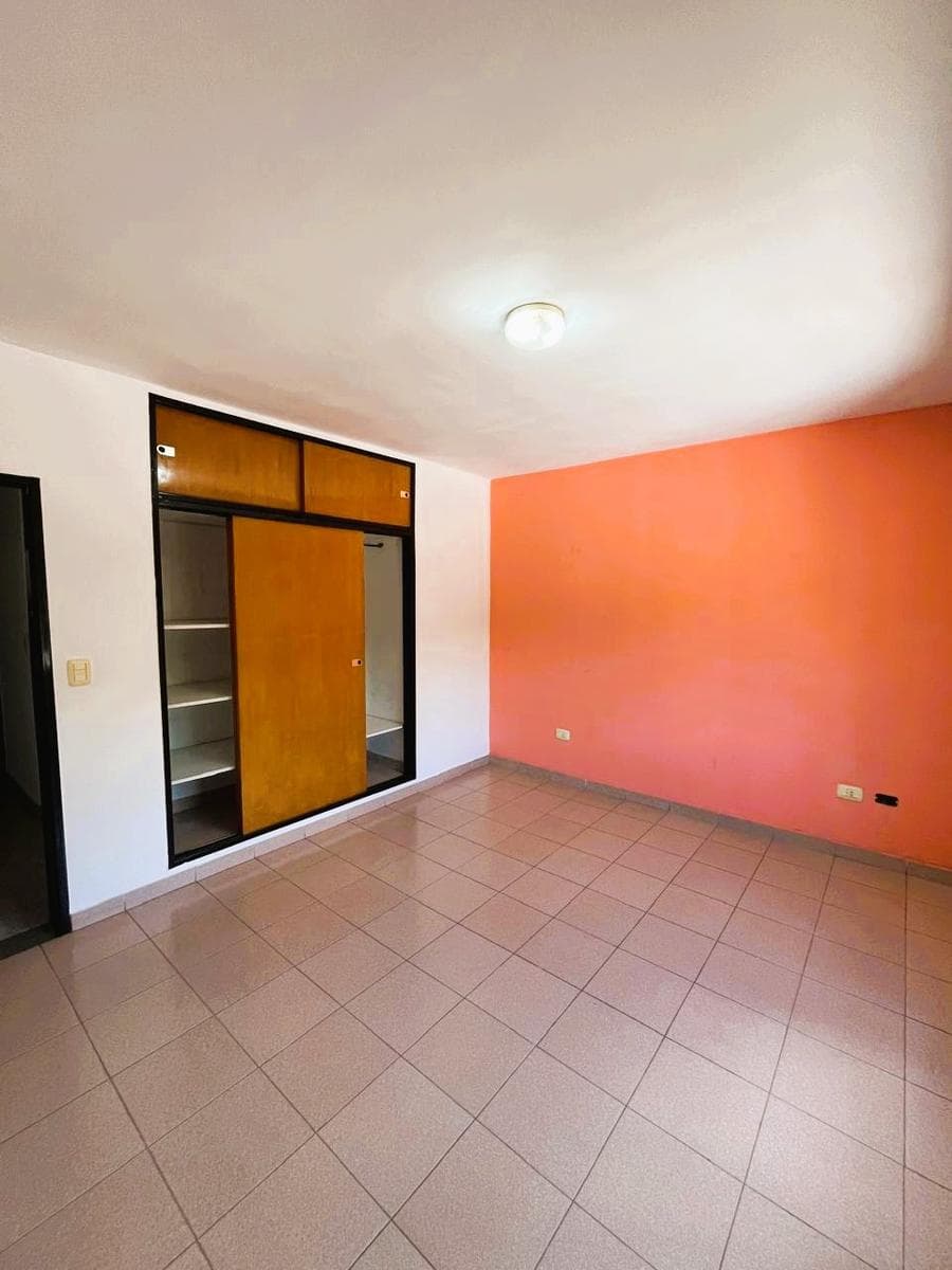 3-BEDROOM HOUSE FOR RENT WITH GARAGE IN PARQUE JOSE C PAZ