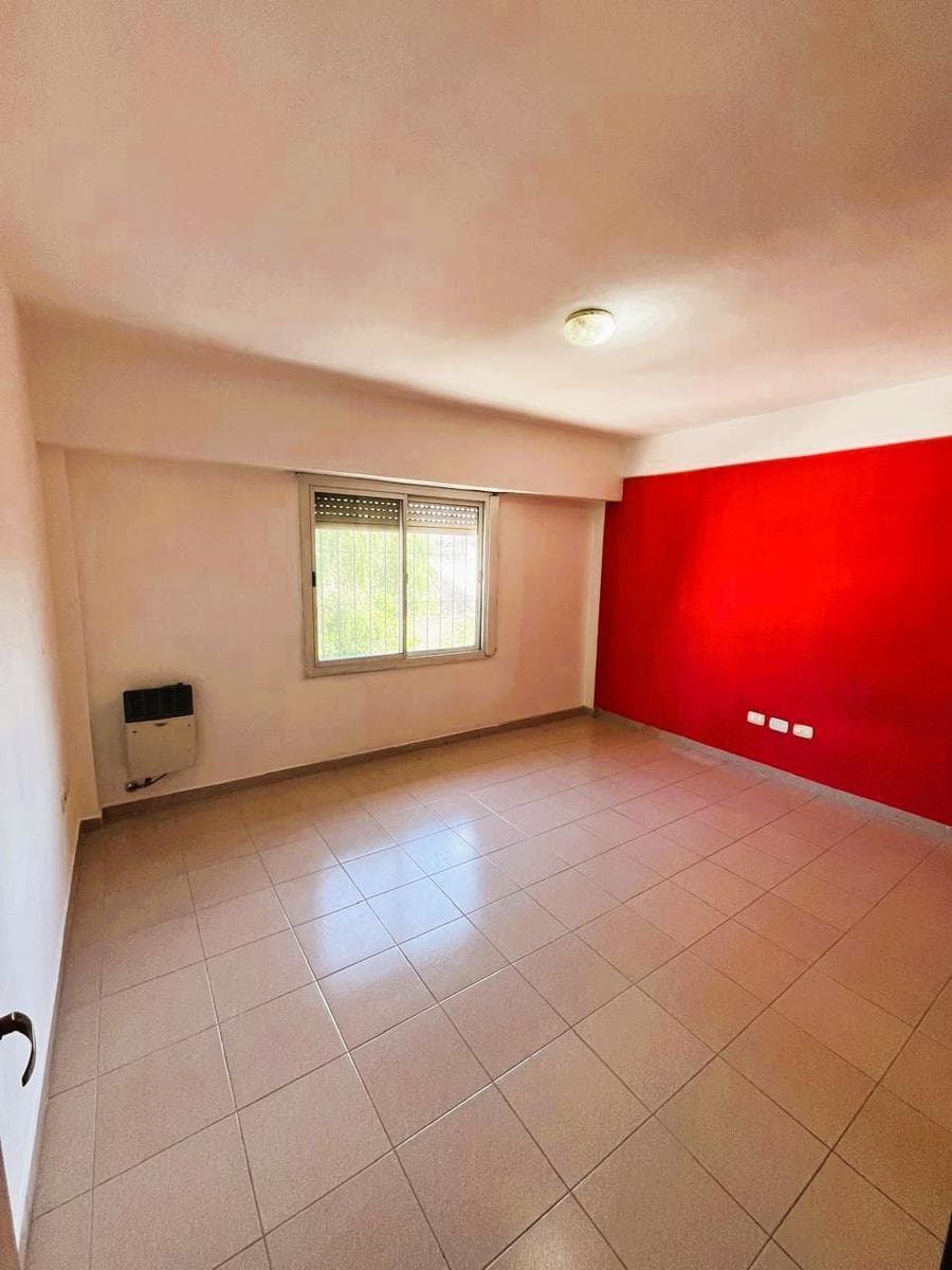 3-BEDROOM HOUSE FOR RENT WITH GARAGE IN PARQUE JOSE C PAZ