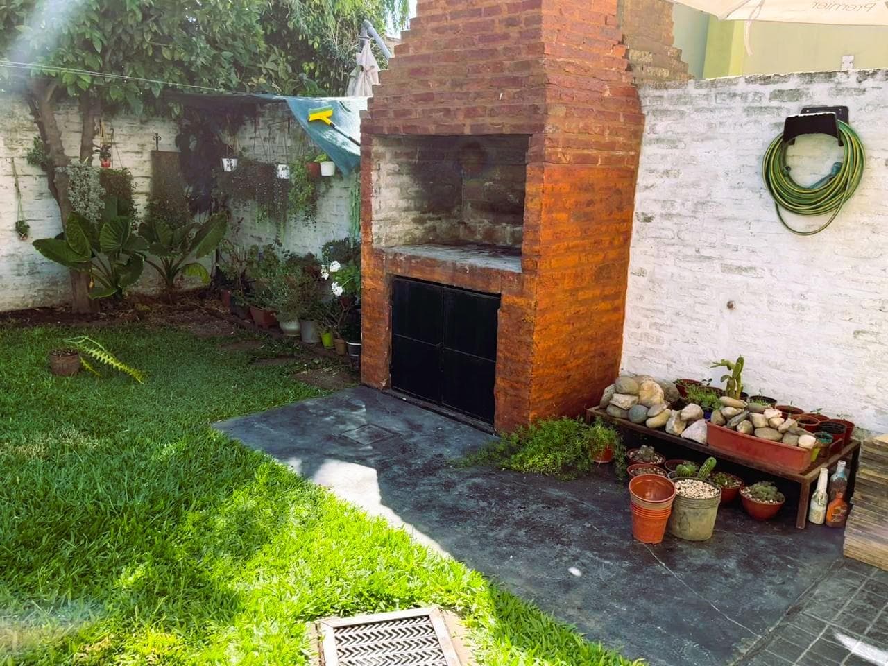 3-BEDROOM HOUSE FOR RENT WITH GARAGE IN PARQUE JOSE C PAZ