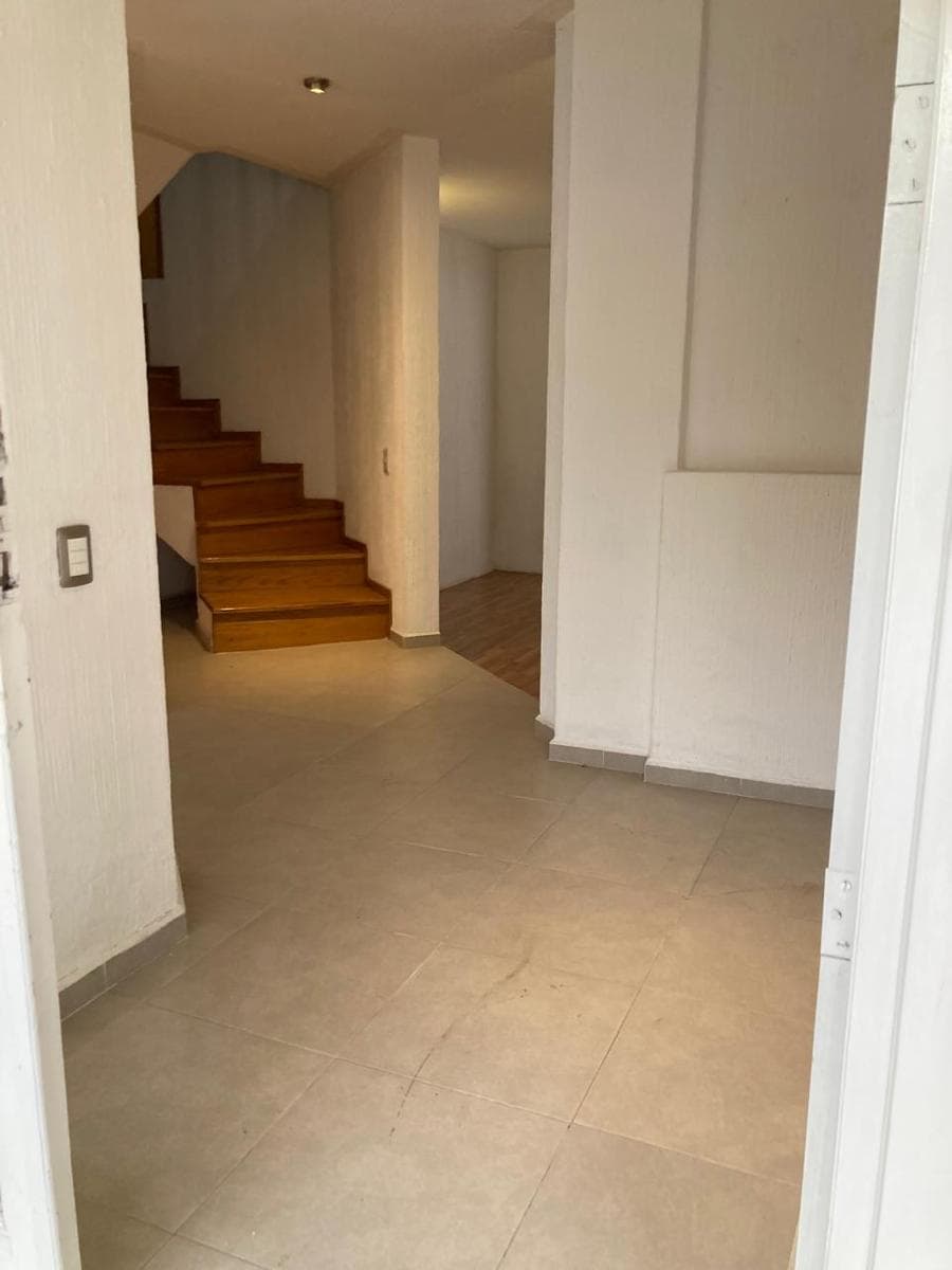House for sale/rent in the Jurica Subdivision, Querétaro, Qro.