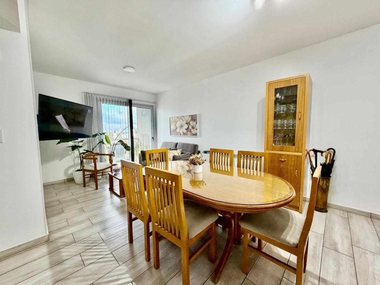 2-bedroom apartment with a garage