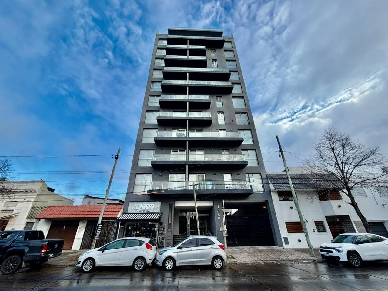 2-bedroom apartment with a garage