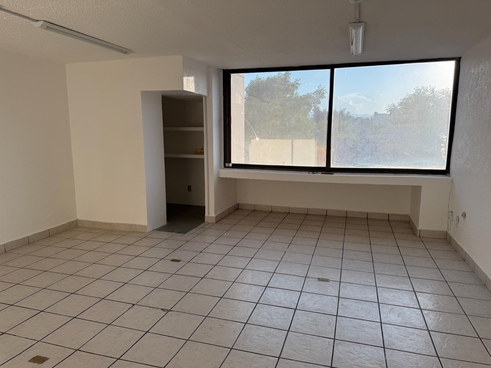 Office Space for Rent in Del Valle Centro