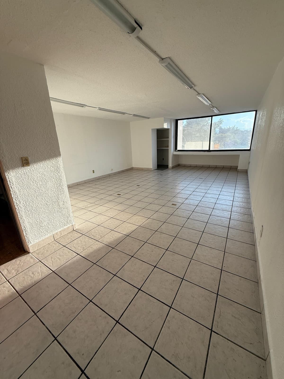 Office Space for Rent in Del Valle Centro