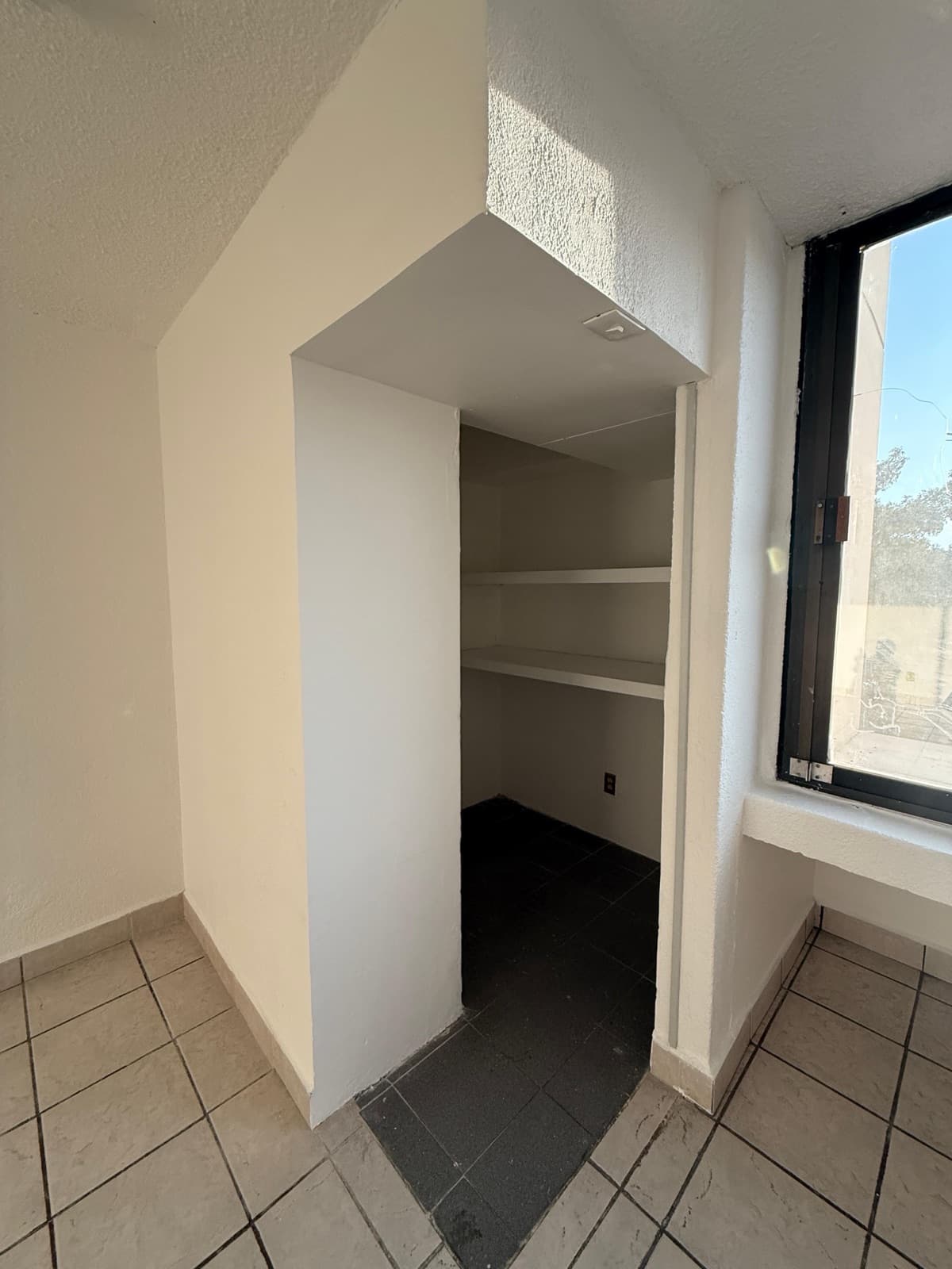Office Space for Rent in Del Valle Centro