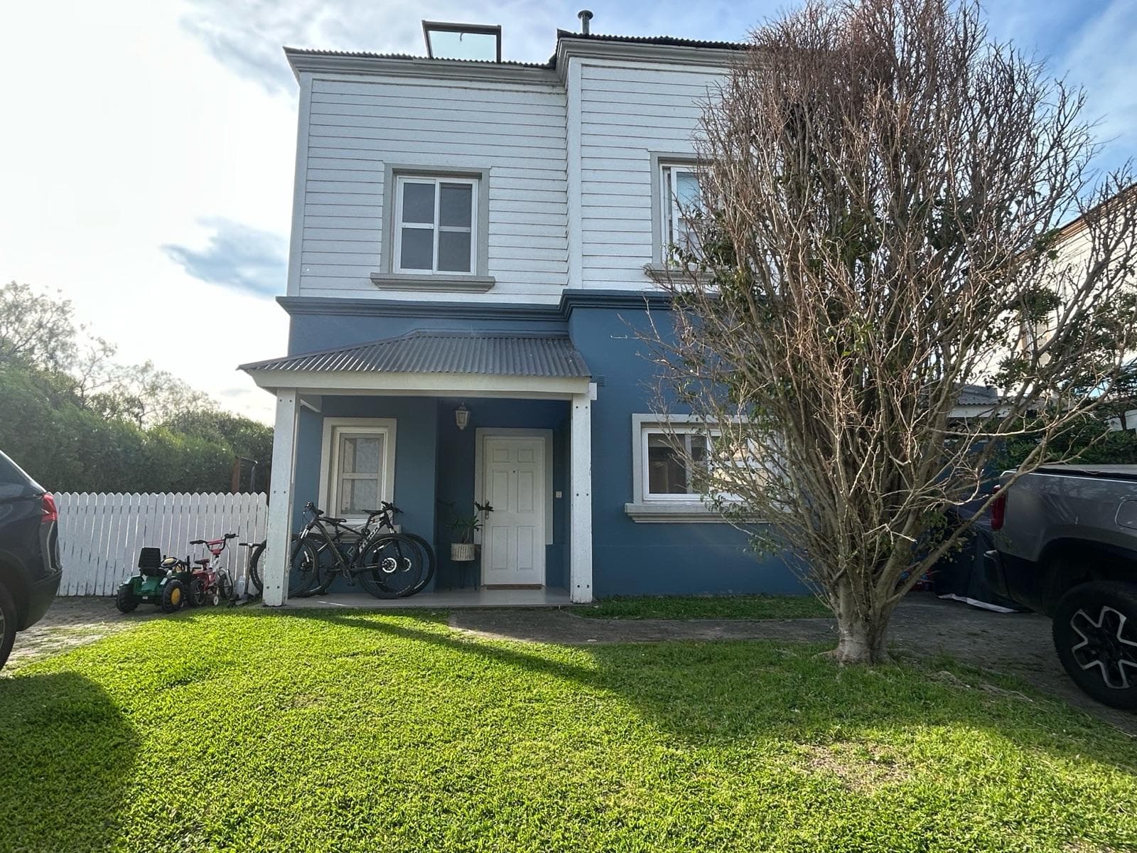 Lakefront Home FOR SALE in Portezuelo, Nordelta.