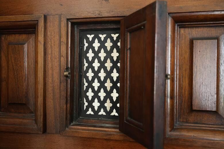 "3-room renovated apartment for sale, Edificio del Arco, a protected historic building, Monserrat"