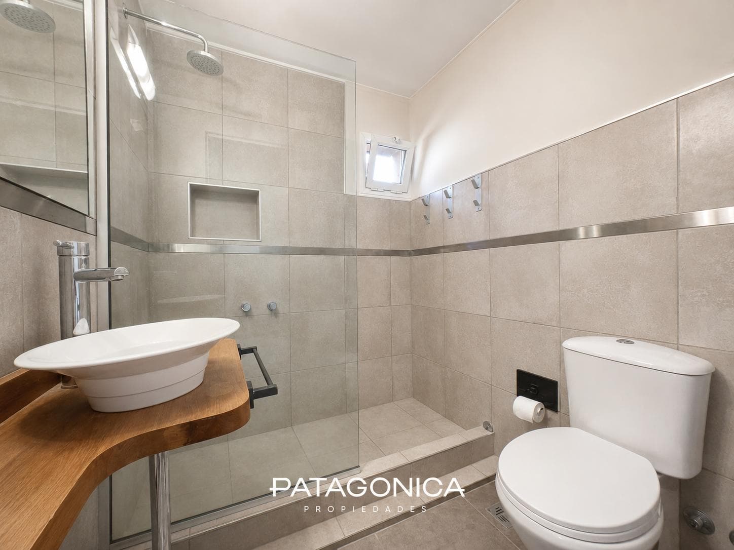 3-room apartment with a garden. All utilities included. Fully equipped