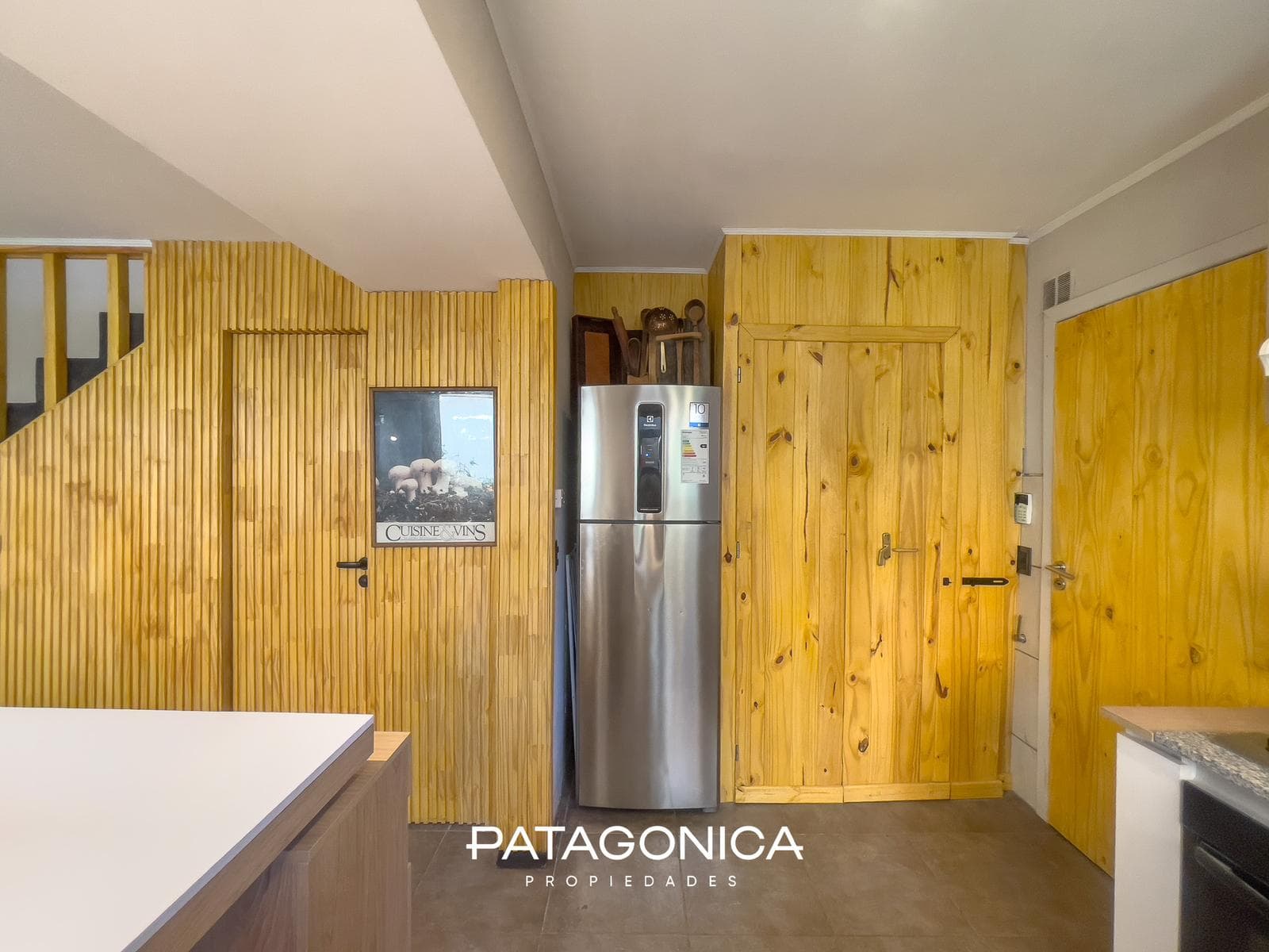3-room apartment with a garden. All utilities included. Fully equipped