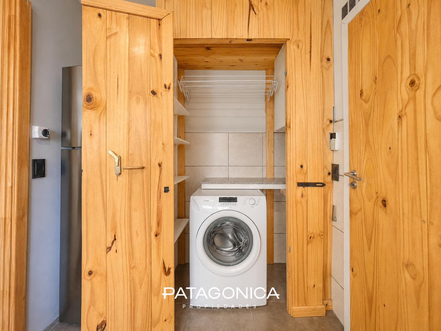 3-room apartment with a garden. All utilities included. Fully equipped