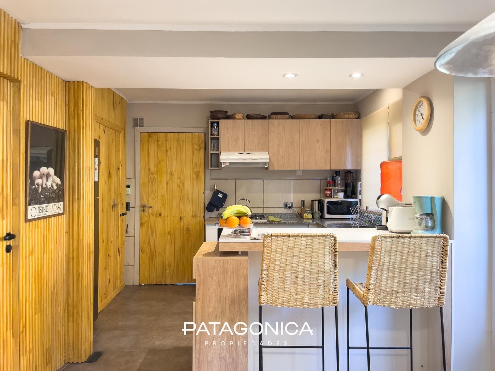 3-room apartment with a garden. All utilities included. Fully equipped