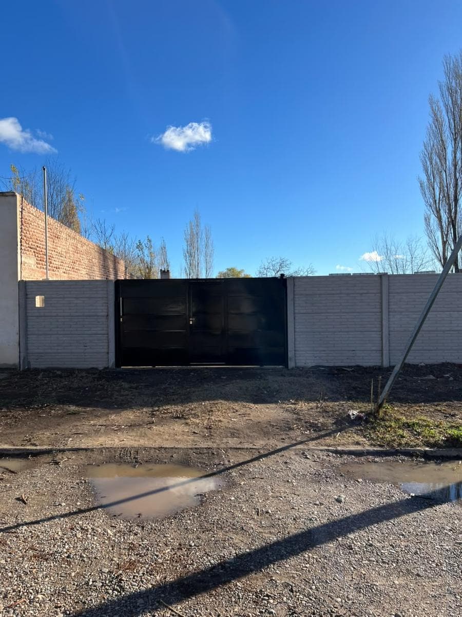 Land for Sale with Great Development Potential – Plottier