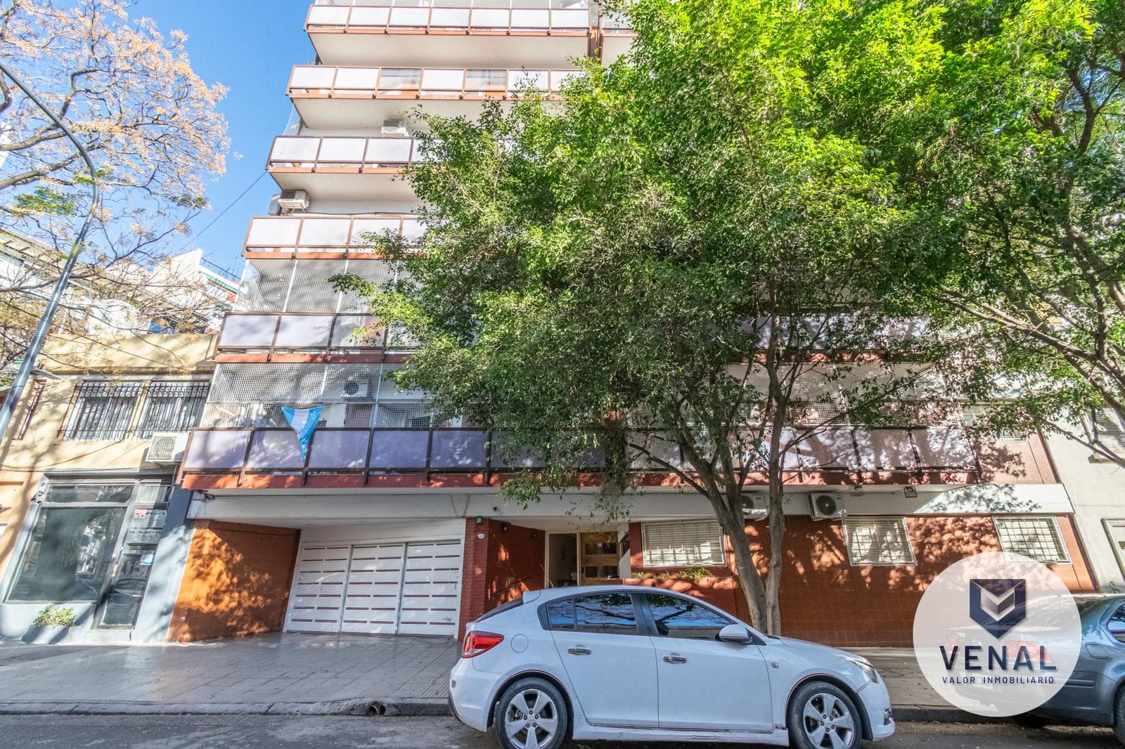 Apartment for Sale in Colegiales: 3-room apartment with garage, just a few meters from Elcano Avenue, 61 m²