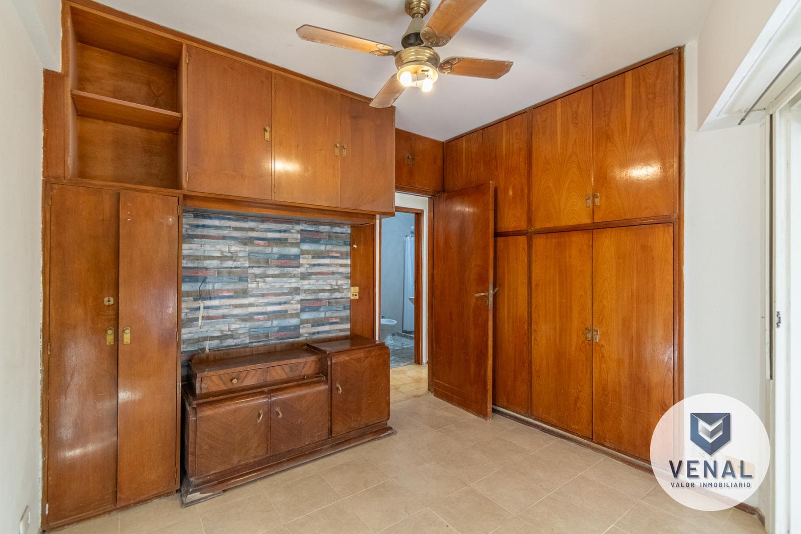 Apartment for Sale in Colegiales: 3-room apartment with garage, just a few meters from Elcano Avenue, 61 m²