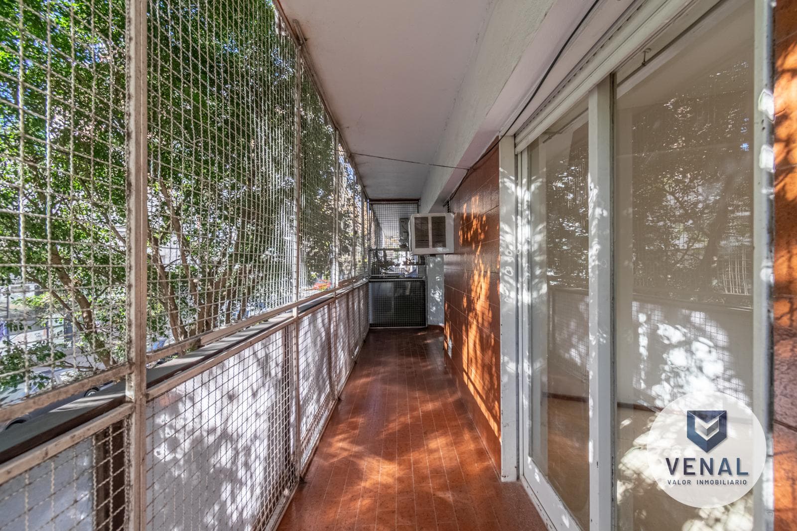 Apartment for Sale in Colegiales: 3-room apartment with garage, just a few meters from Elcano Avenue, 61 m²
